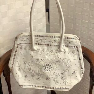 White leather Chico bag
